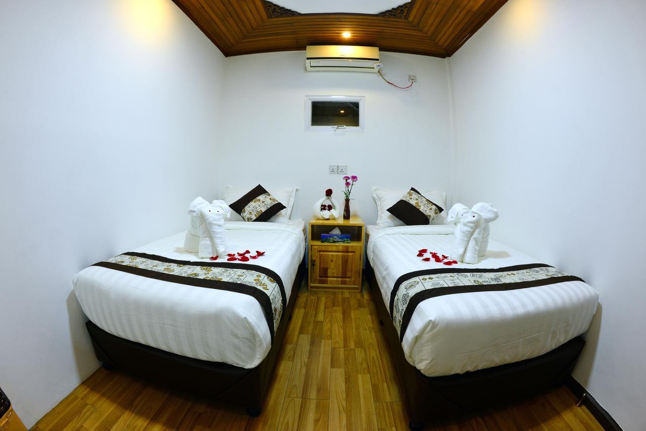 Backpacker Hostel (Adults Only) Yangon Extérieur photo