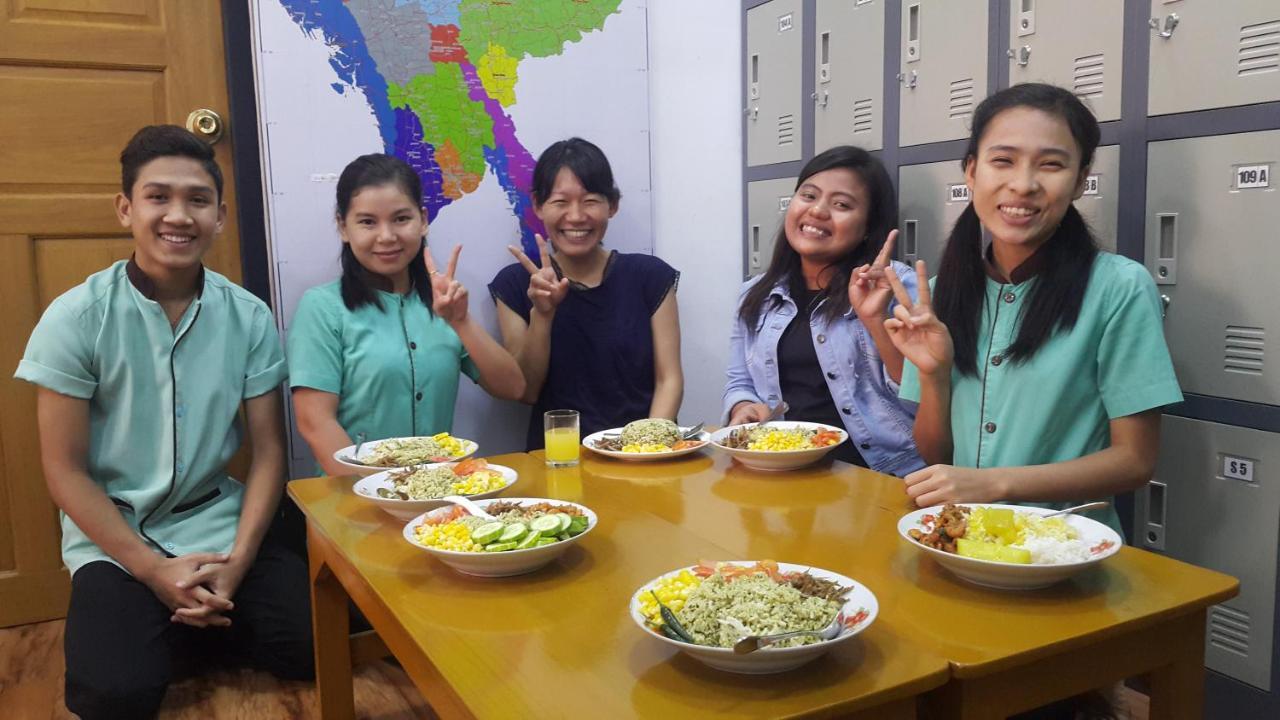 Backpacker Hostel (Adults Only) Yangon Extérieur photo